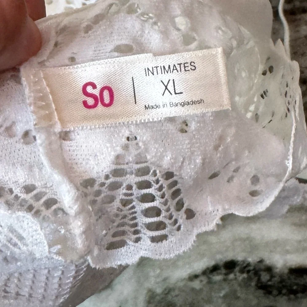 SO. White Lace Bralette Women’s XL